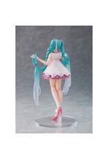 Rapunzel Hatsune Miku Wonderland Figure *Pre-order*