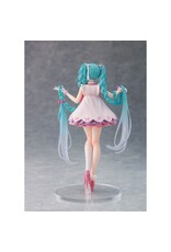 Rapunzel Hatsune Miku Wonderland Figure *Pre-order*