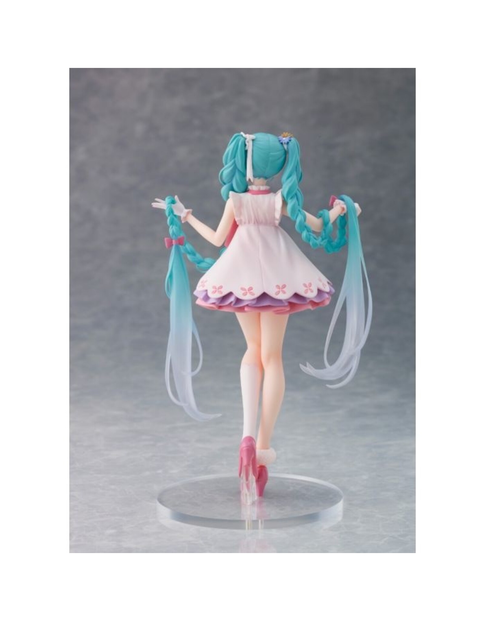 Rapunzel Hatsune Miku Wonderland Figure *Pre-order*