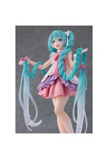 Rapunzel Hatsune Miku Wonderland Figure *Pre-order*