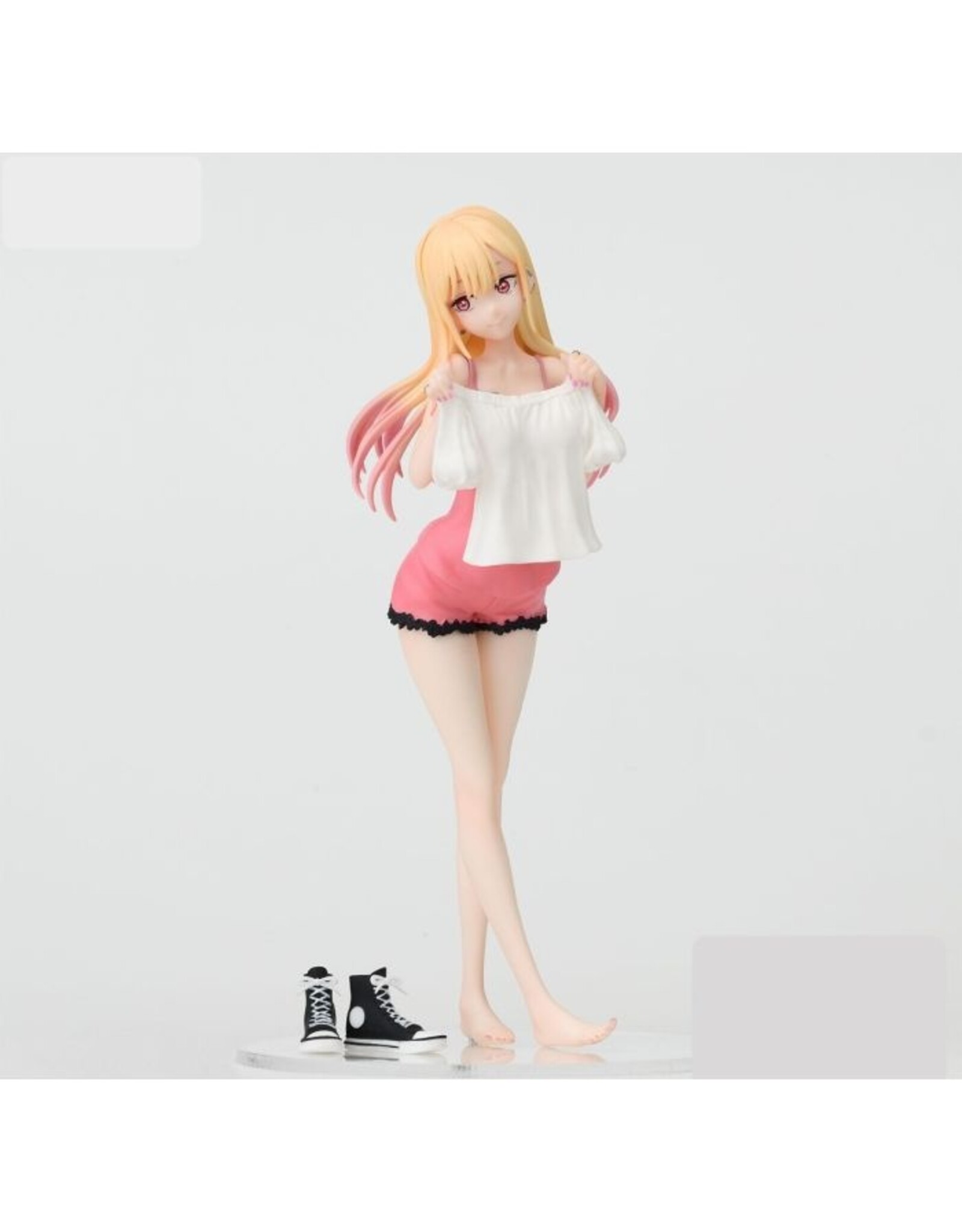 Marin Kitagawa Trying on Luminasta *Pre-order*