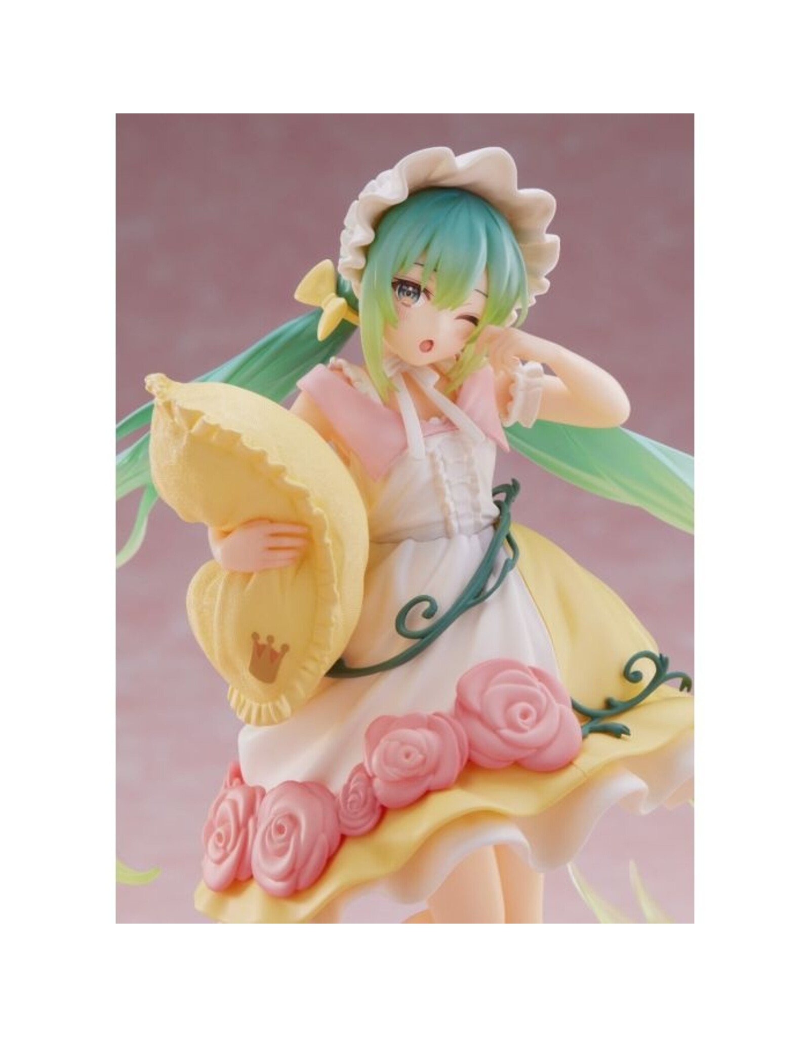 Sleeping Beauty Hatsune Miku Wonderland Figure *Pre-order*