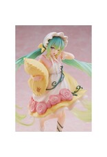 Sleeping Beauty Hatsune Miku Wonderland Figure *Pre-order*