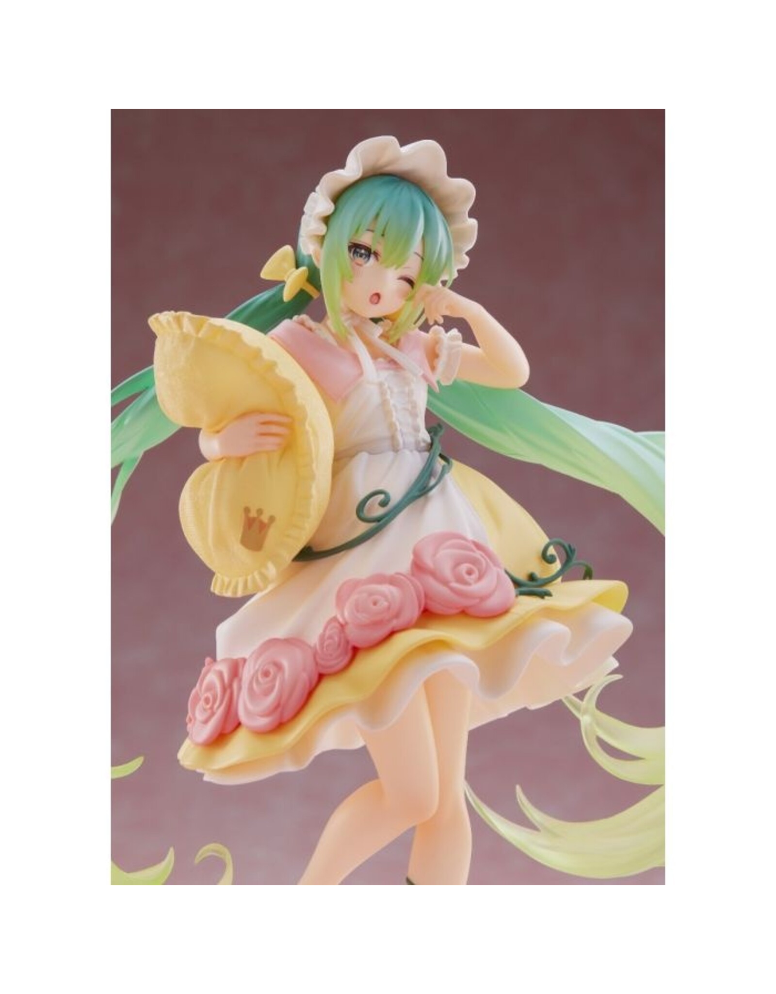 Sleeping Beauty Hatsune Miku Wonderland Figure *Pre-order*