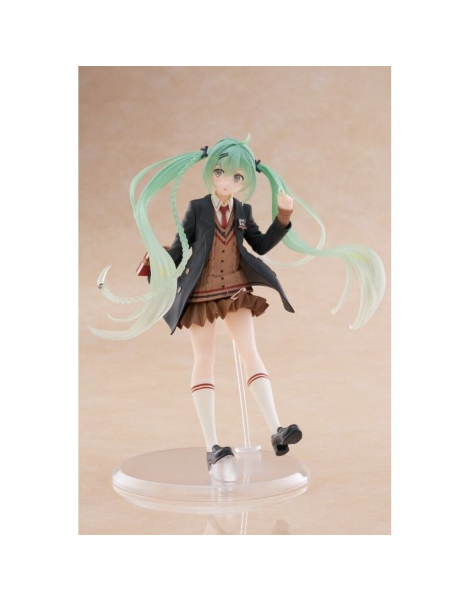 Hatsune Miku Fashion Preppy Ver. Figure *Pre-order*