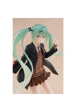 Hatsune Miku Fashion Preppy Ver. Figure *Pre-order*
