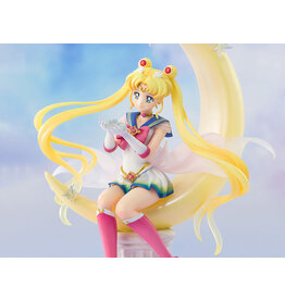 Bandai Super Sailor Moon Figuarts Zero Chouette: Legendary Silver Crystal