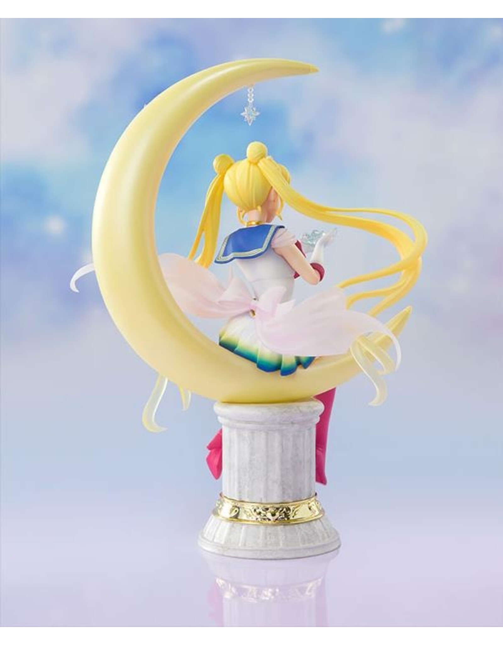 Bandai Super Sailor Moon Figuarts Zero Chouette: Legendary Silver Crystal