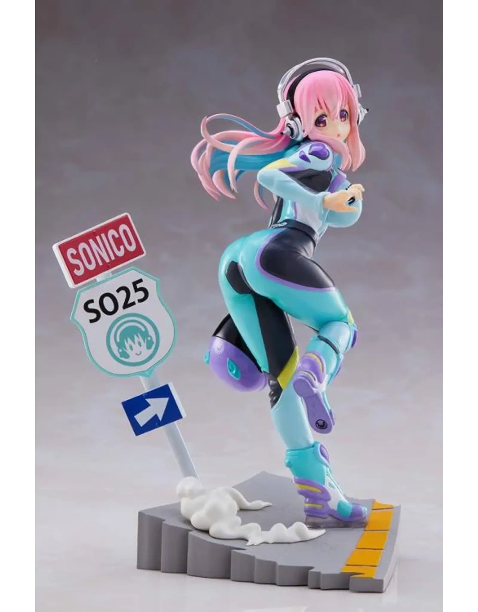 Tenitol Super Sonico Figure