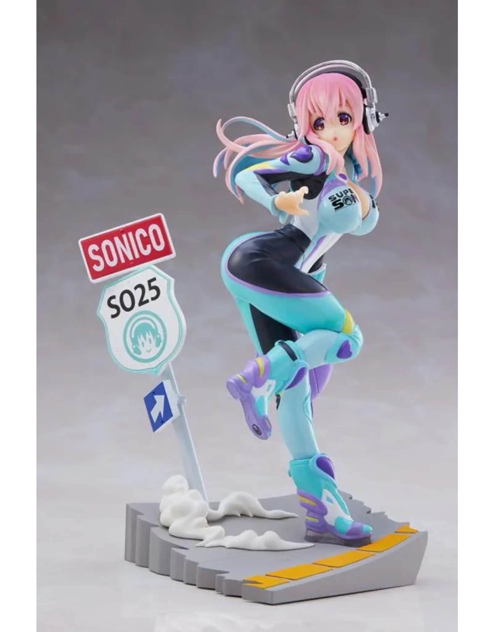 Tenitol Super Sonico Figure