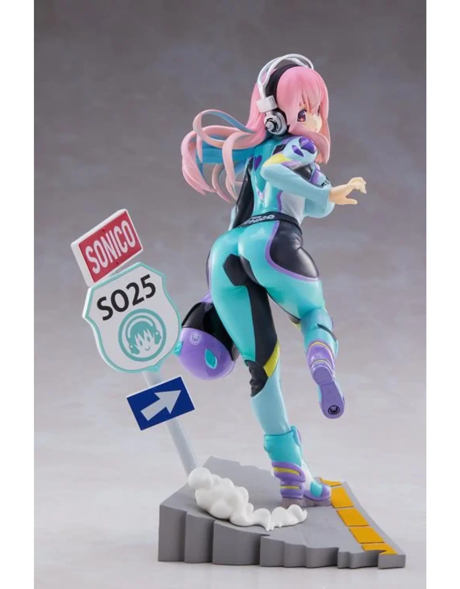 Tenitol Super Sonico Figure
