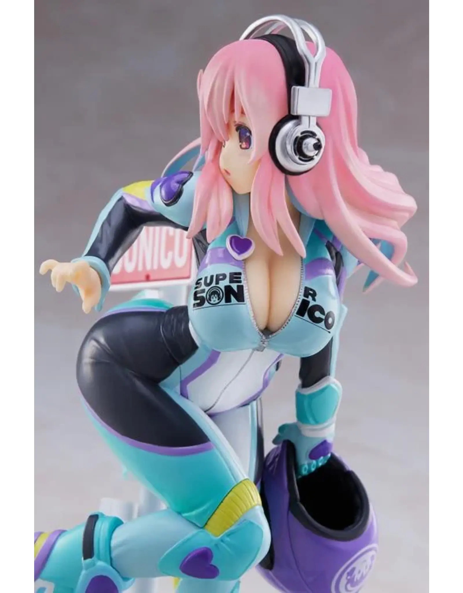 Tenitol Super Sonico Figure