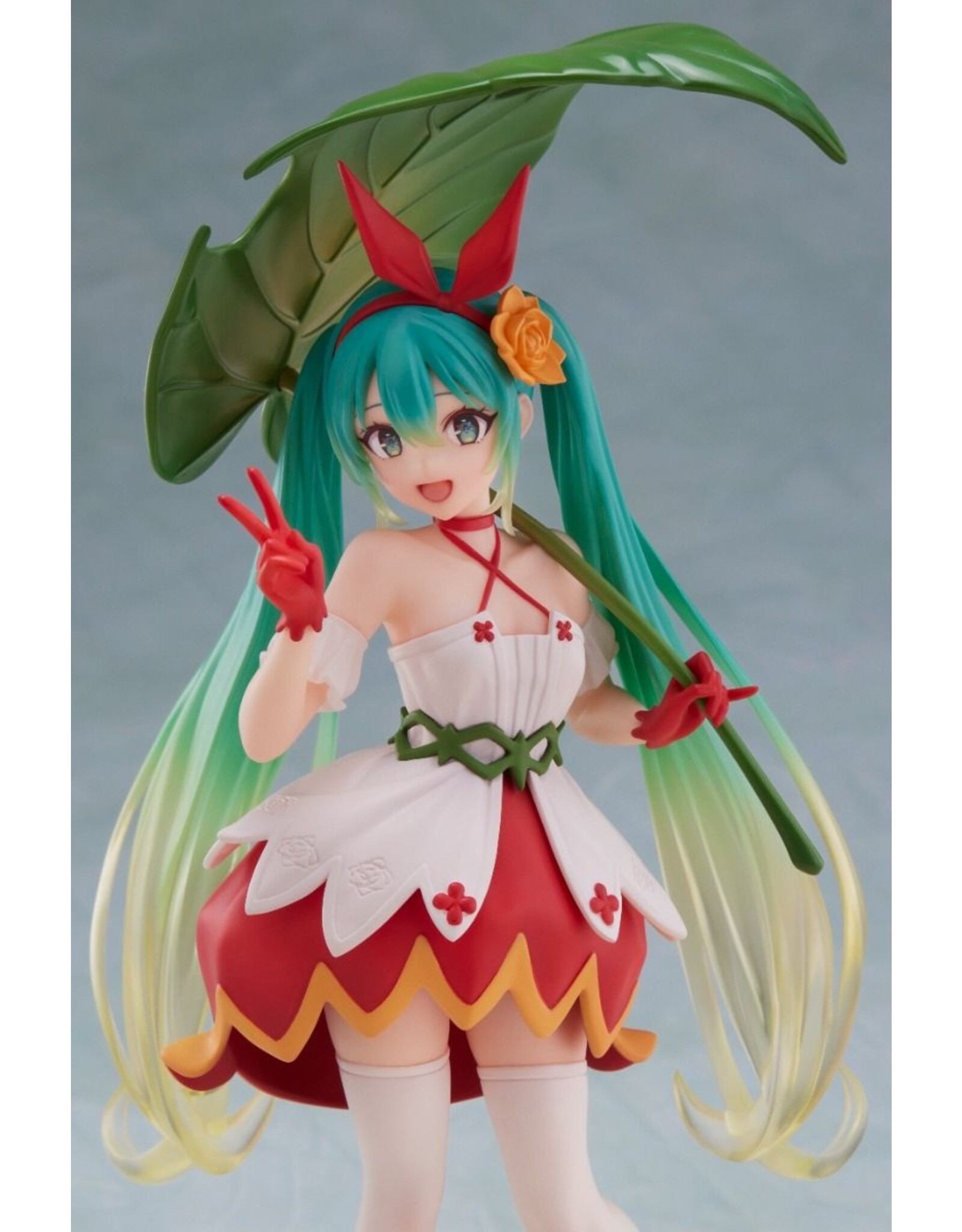 Hatsune Miku Thumbelina Wonderland Figure