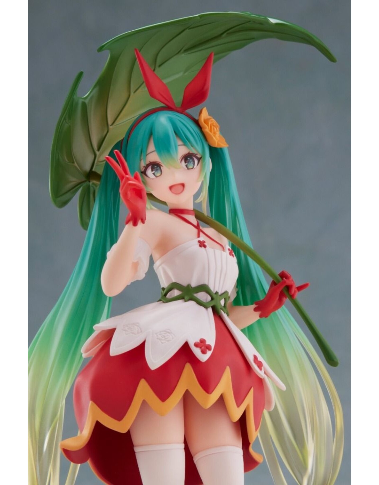 Hatsune Miku Thumbelina Wonderland Figure