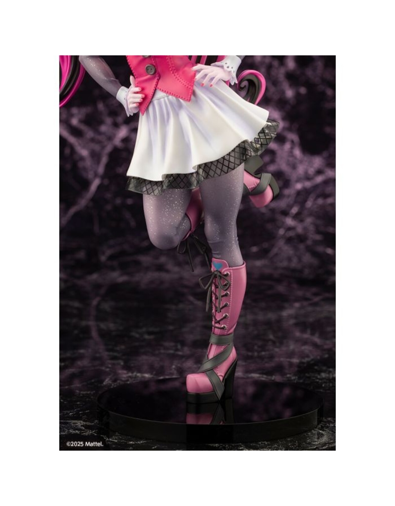 Draculaura 1/7 Scale Bishojou Statue