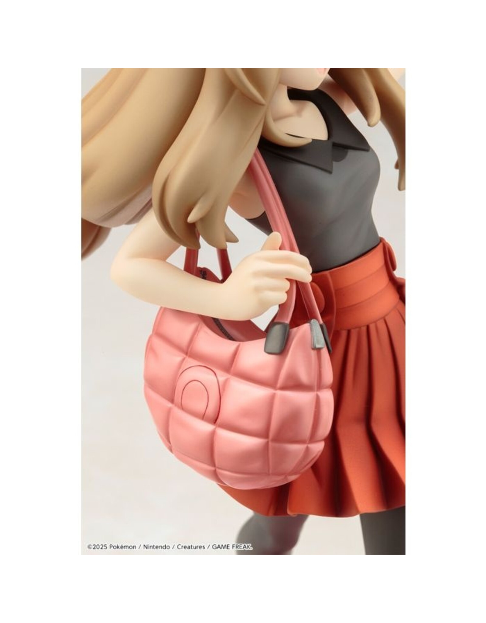 Serena with Fennekin 1/8 Artfx J Scale Figure