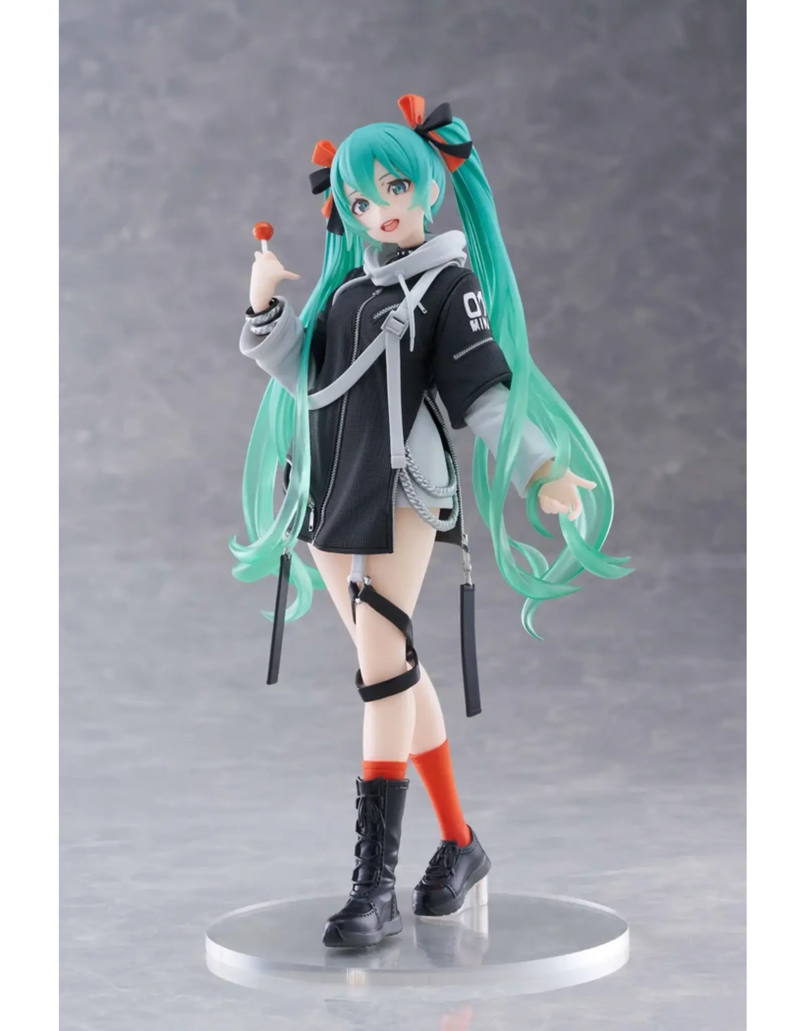 Hatsune Miku Fashion Punk Ver. Figure