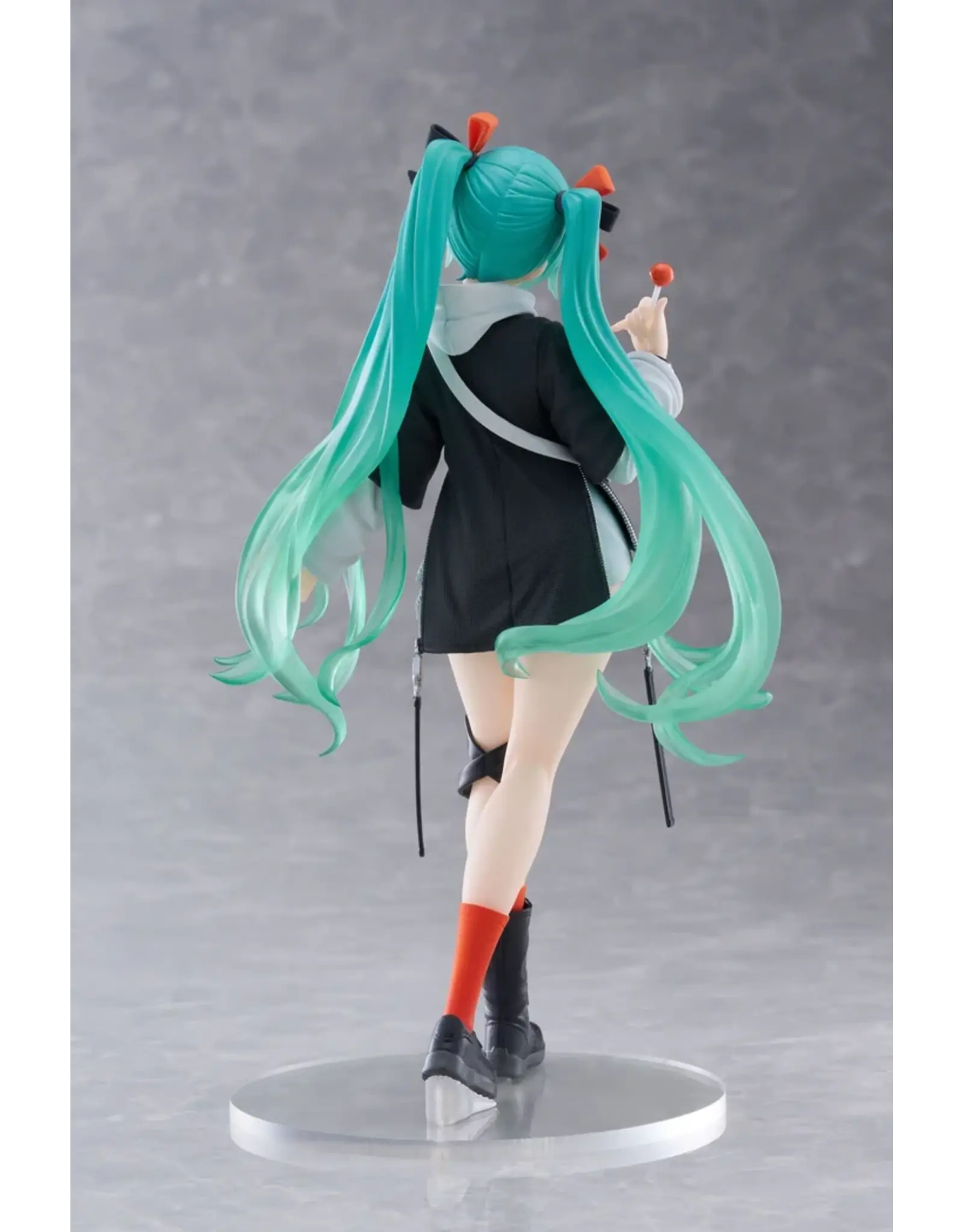 Hatsune Miku Fashion Punk Ver. Figure