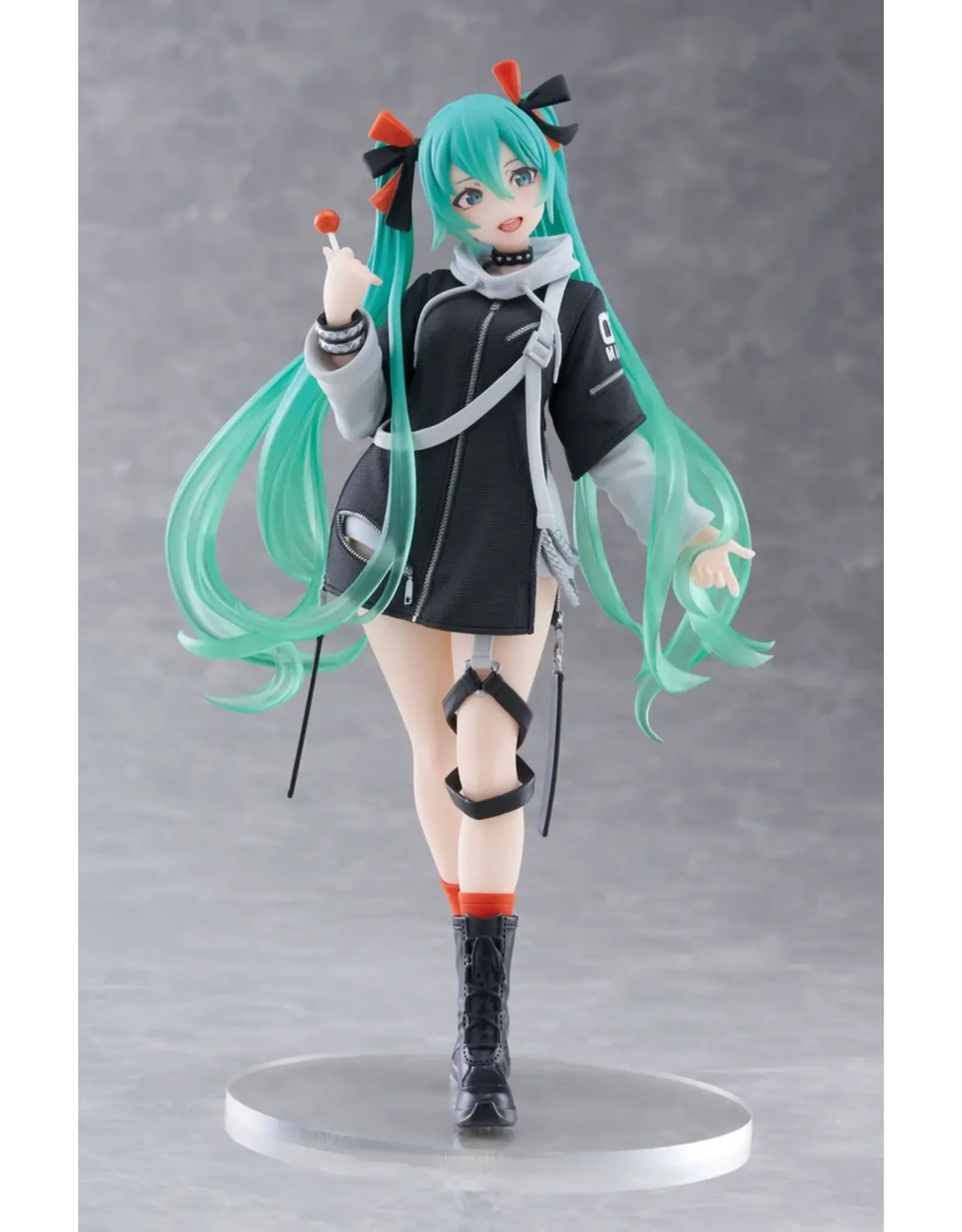 Hatsune Miku Fashion Punk Ver. Figure