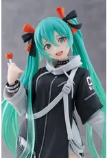 Hatsune Miku Fashion Punk Ver. Figure