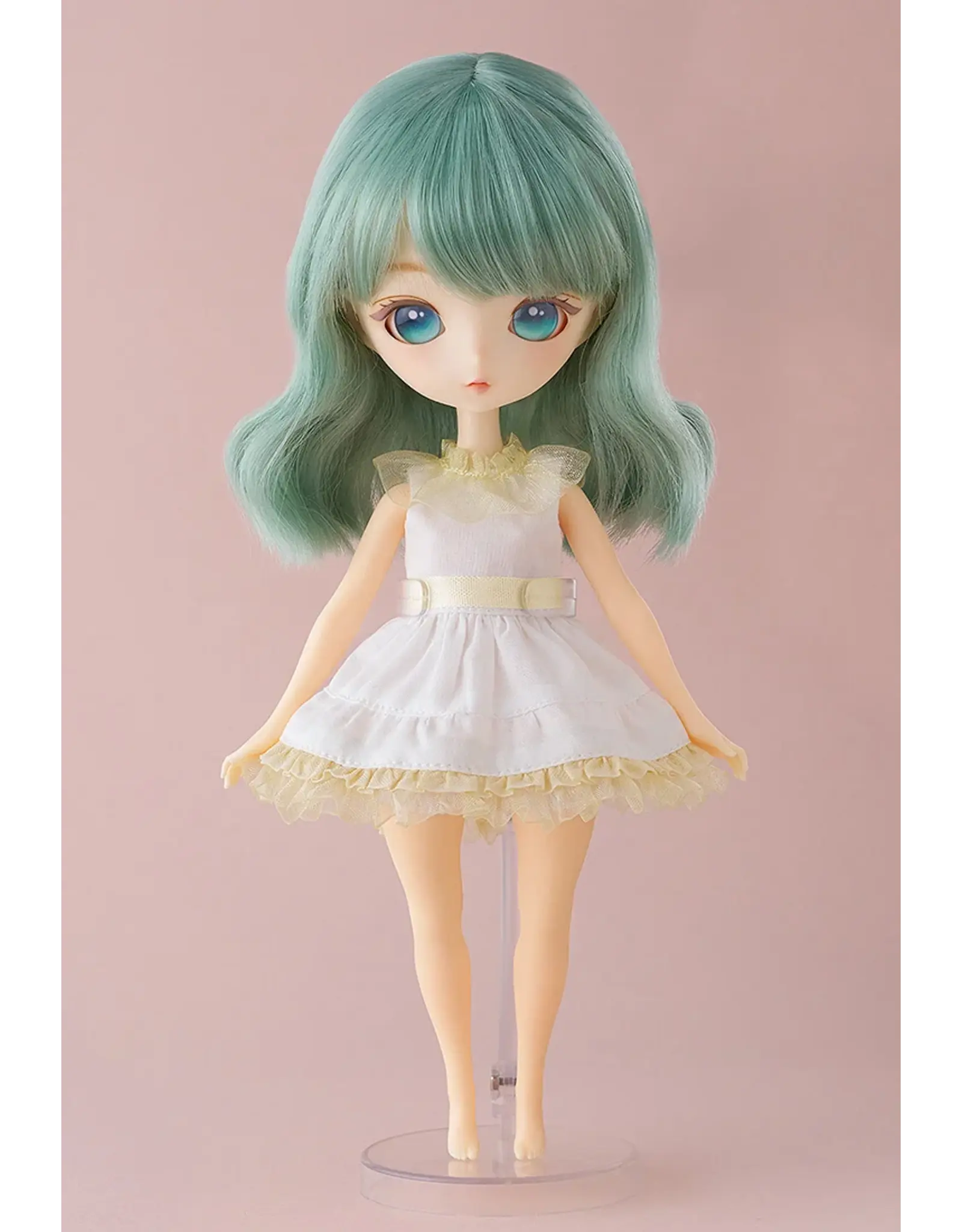 Near Harmonia Chatty Doll