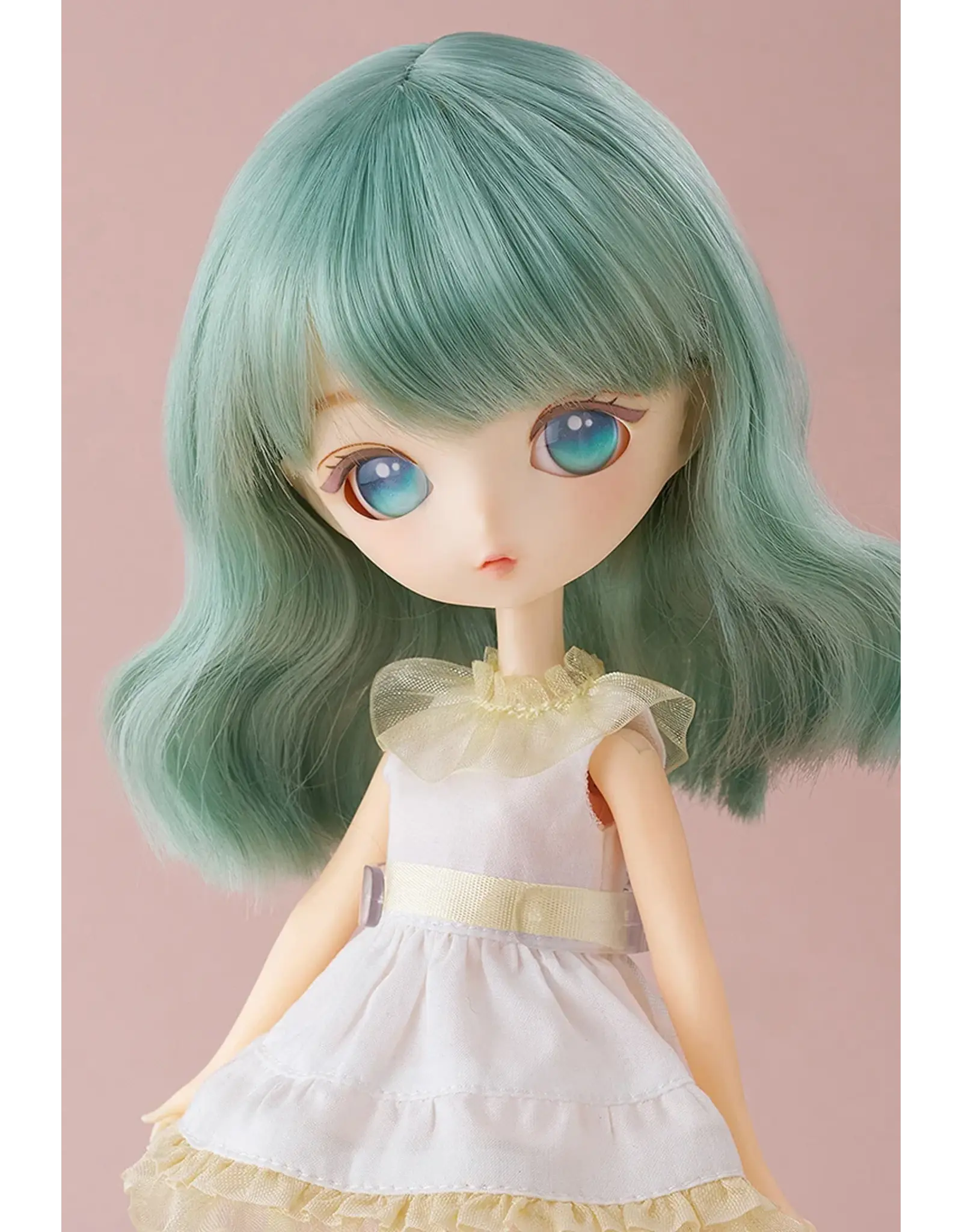 Near Harmonia Chatty Doll
