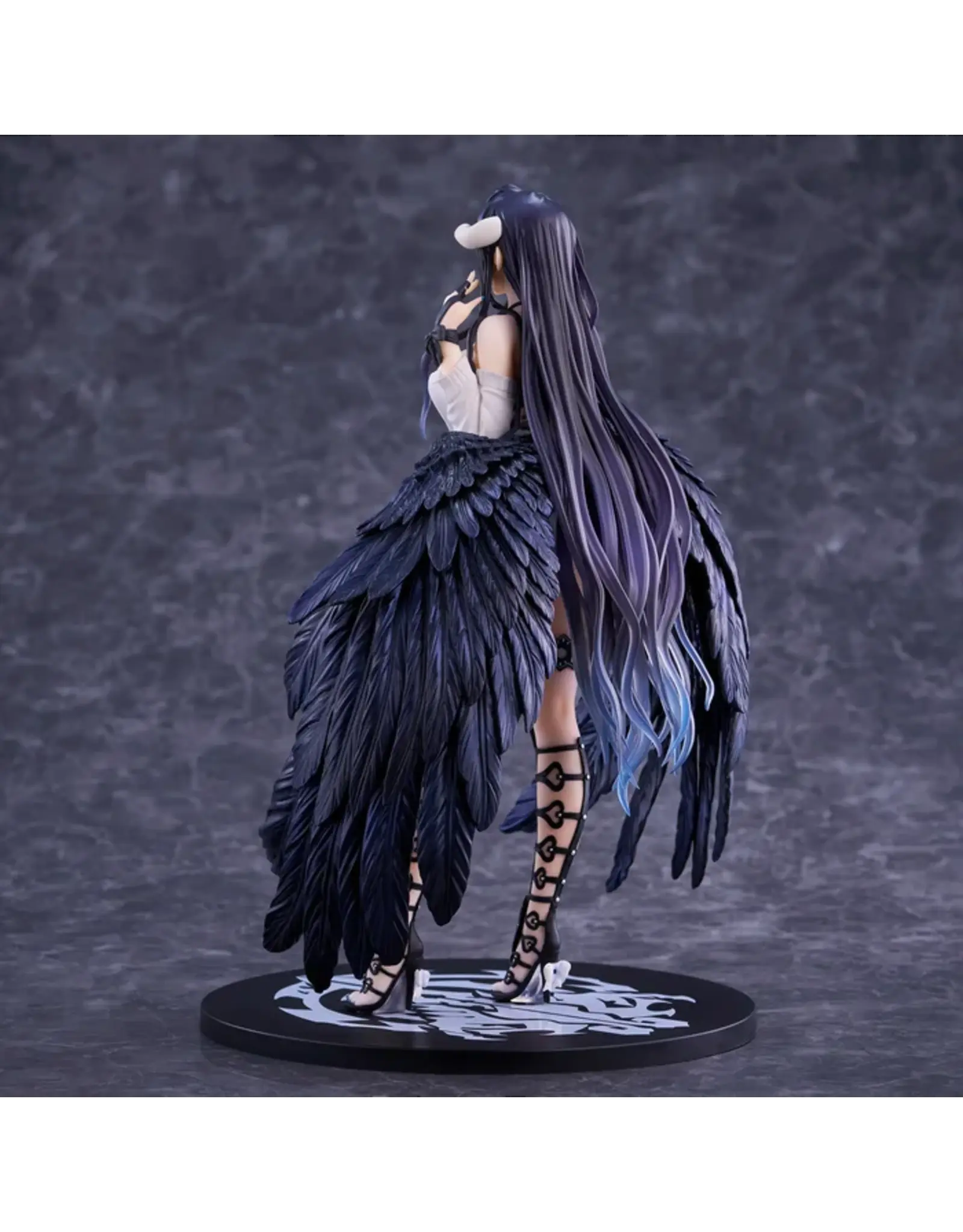 Albedo so-bin Ver. Limited Color 1/7 Scale Figure