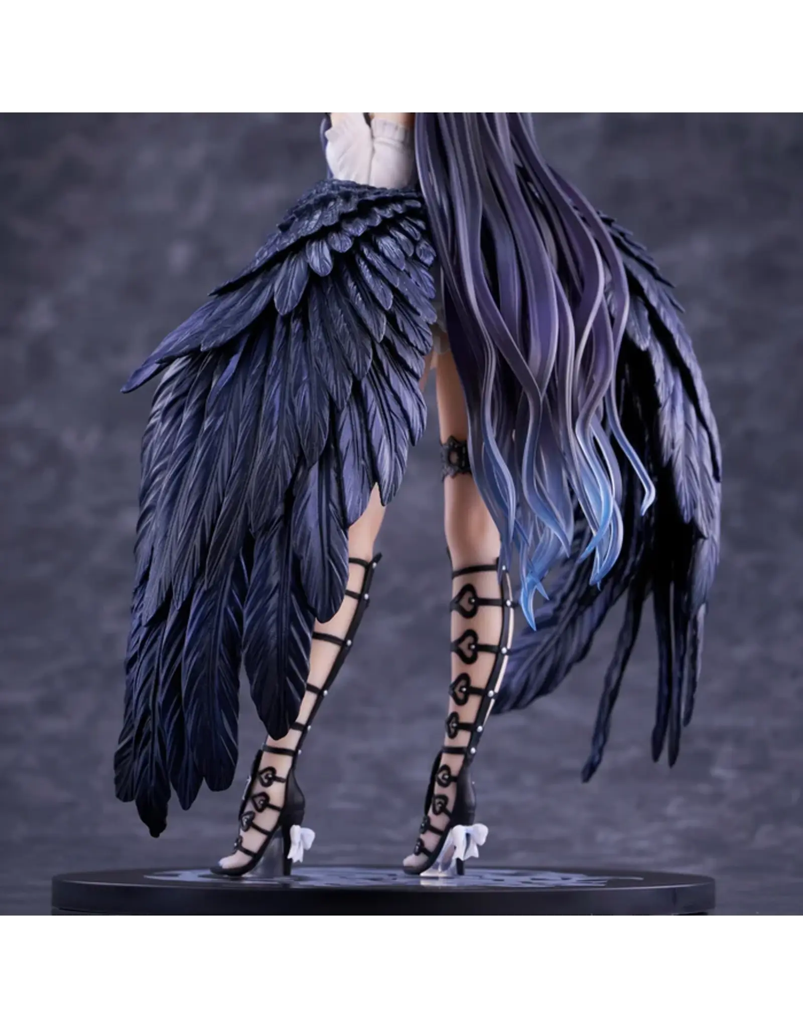 Albedo so-bin Ver. Limited Color 1/7 Scale Figure