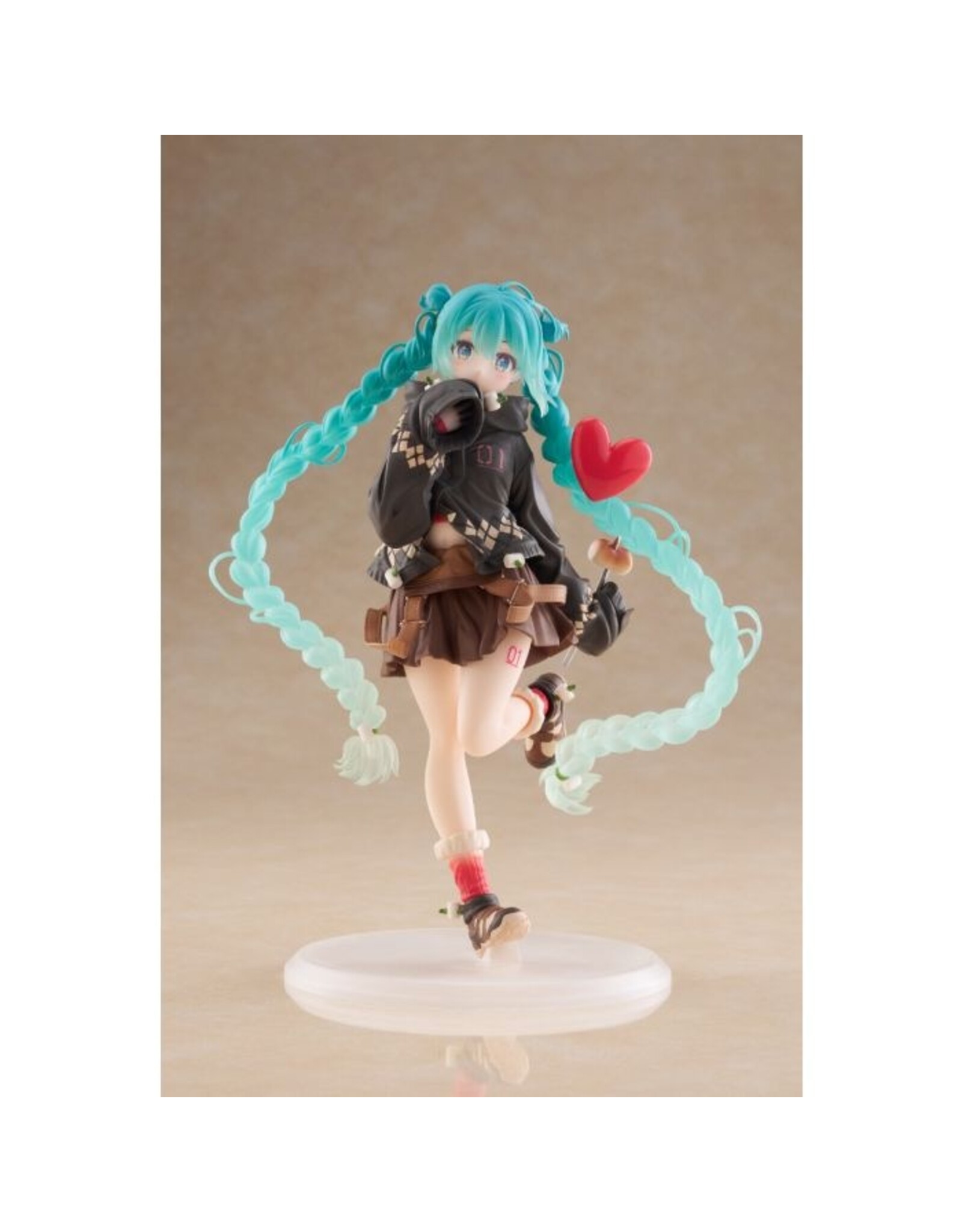 Hatsune Miku Fashion Outdoor Ver. Figure