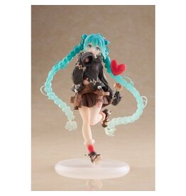 Hatsune Miku Fashion Outdoor Ver. Figure