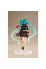 Hatsune Miku Fashion Outdoor Ver. Figure