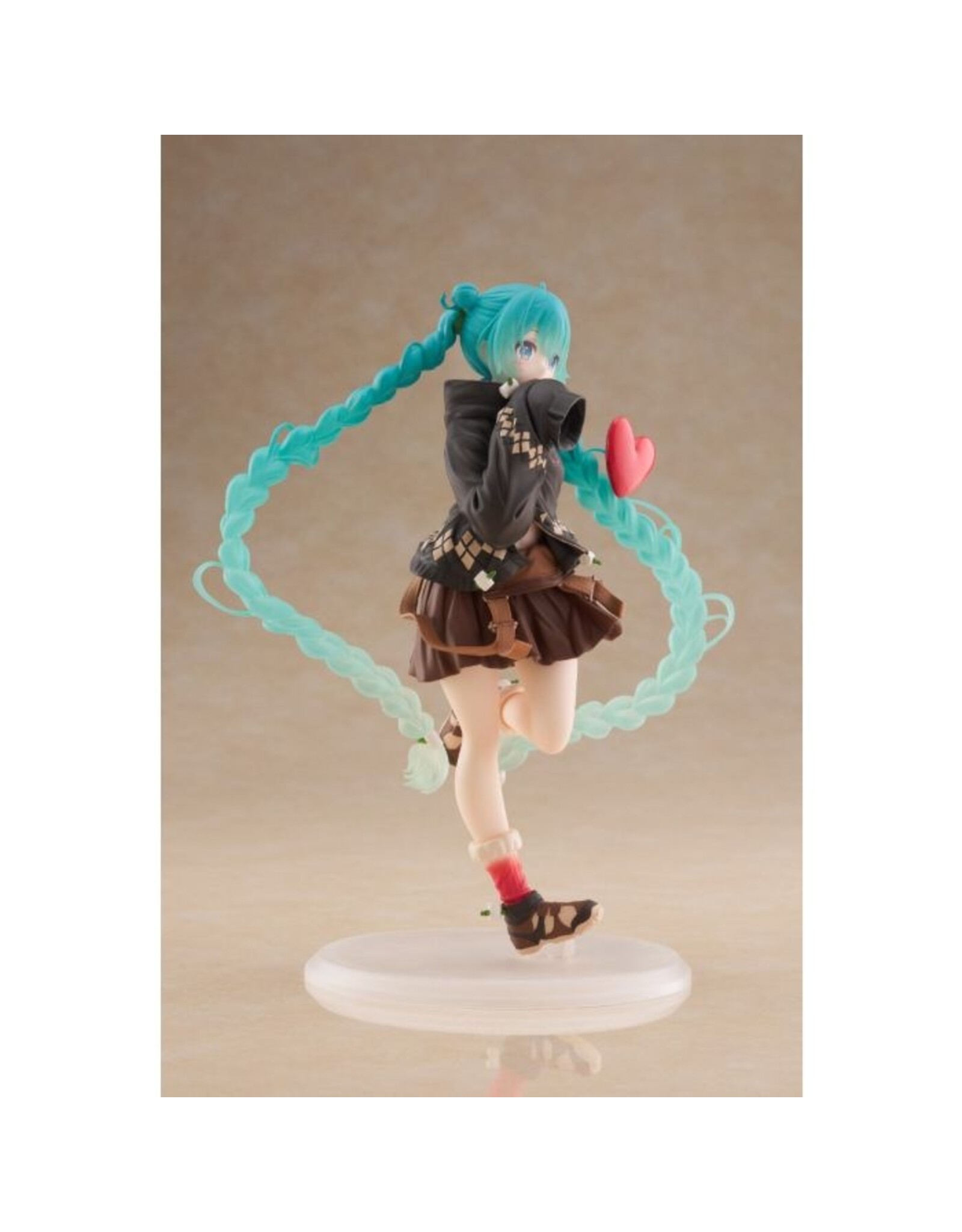 Hatsune Miku Fashion Outdoor Ver. Figure