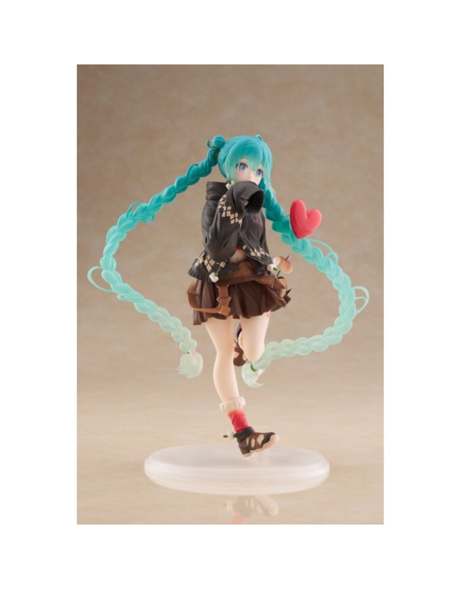 Hatsune Miku Fashion Outdoor Ver. Figure