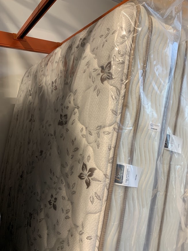Dune Mattress Queen Liquidation Warehouse
