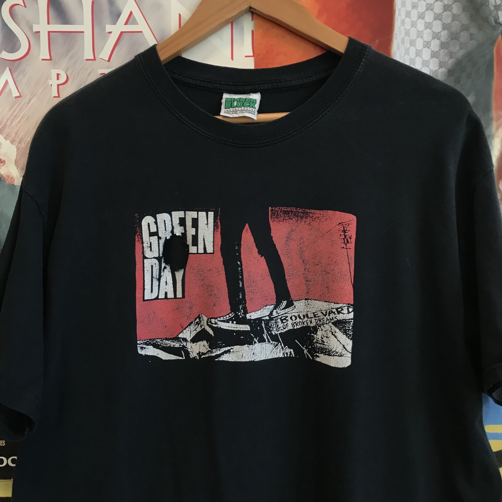 13276	 green day tee sz. L