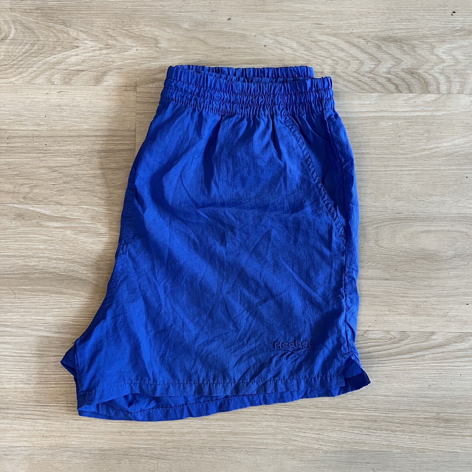 13845	reebok shorts blue sz L