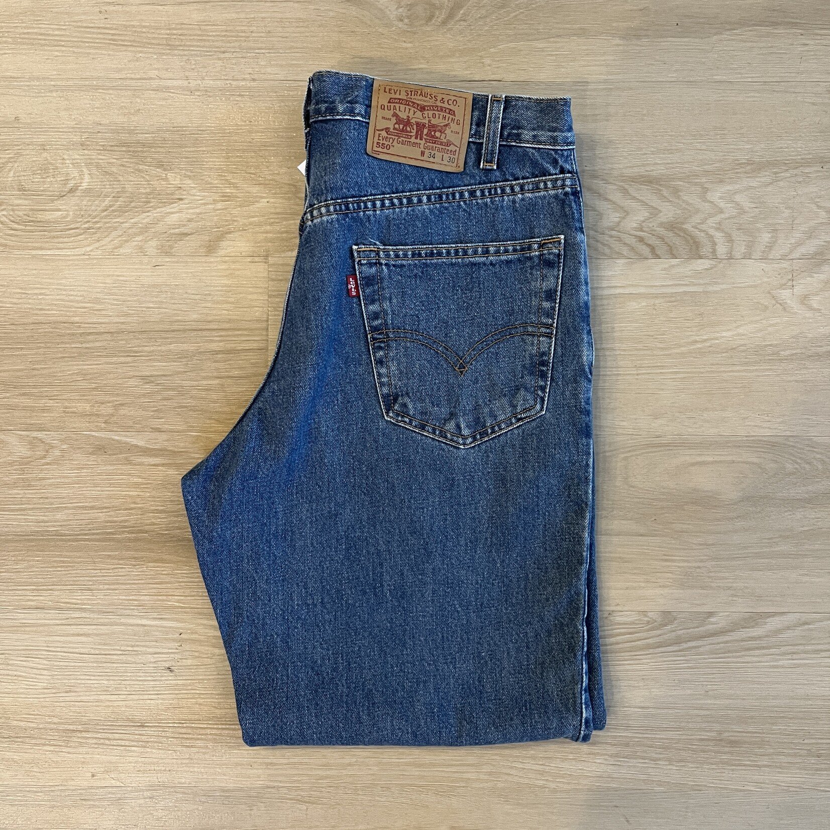 13924	2001 levi's 550 jeans sz 34 x 30