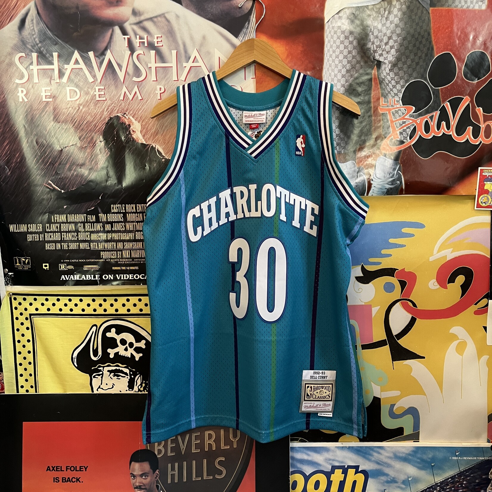 13955	mitchell & ness hornets dell curry jersey sz L