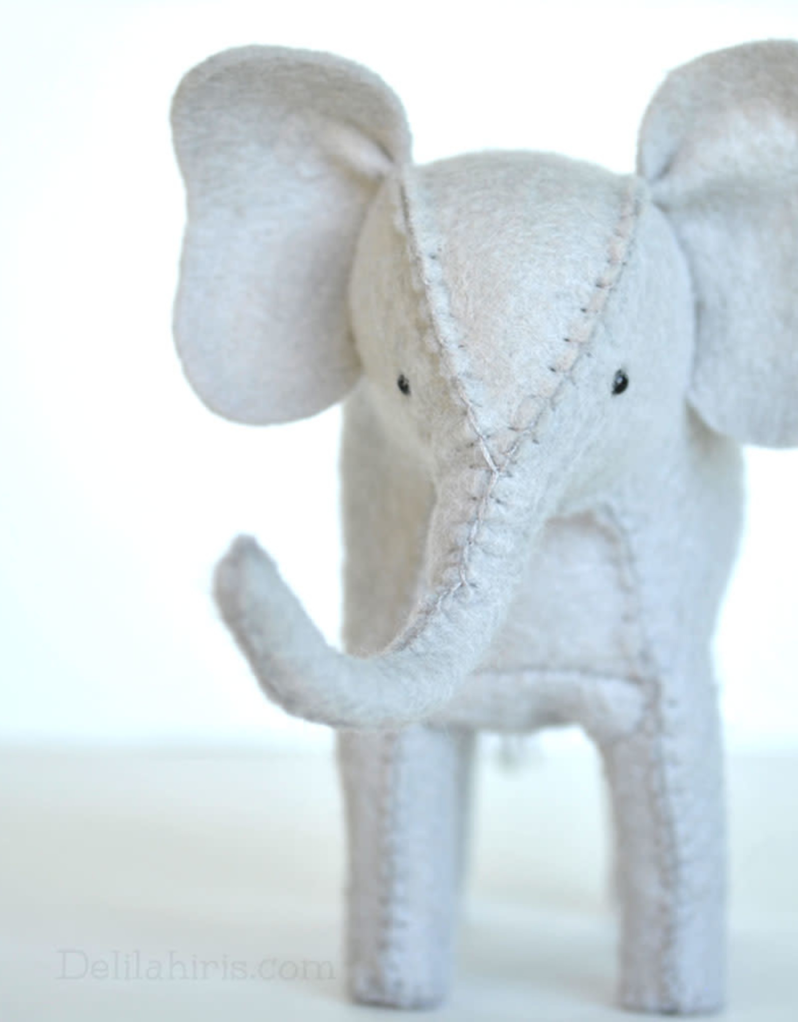 Delilahiris Designs - Stuffed Elephant Se Kit