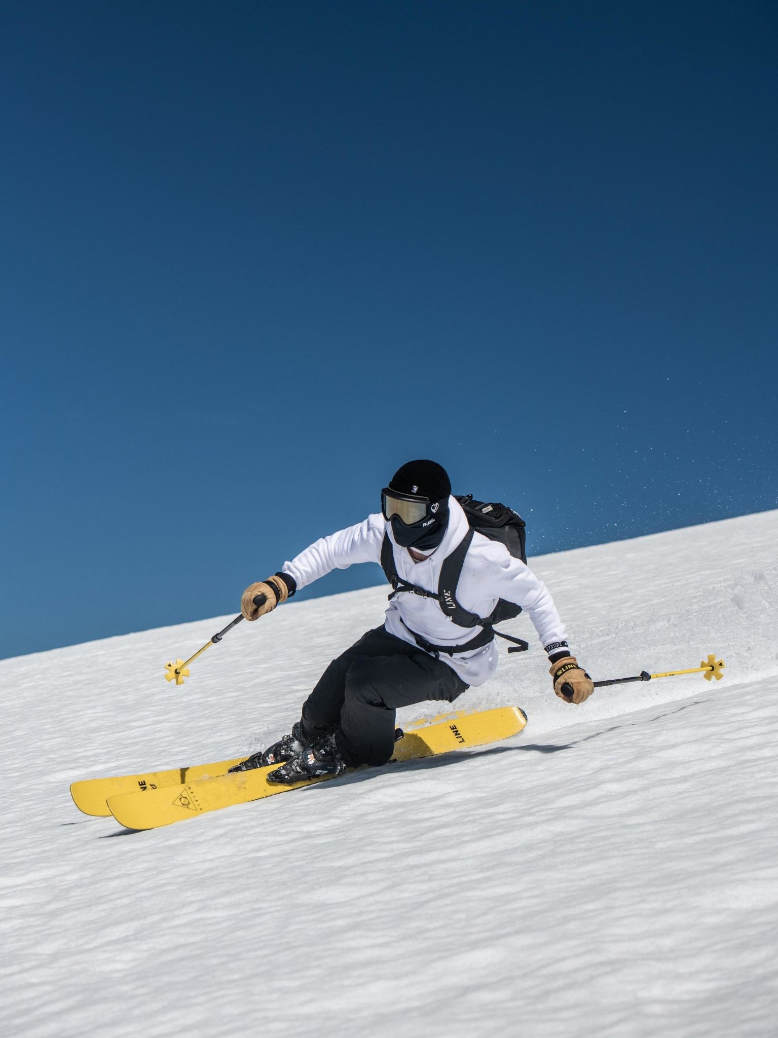 LINE Vision 108 2021