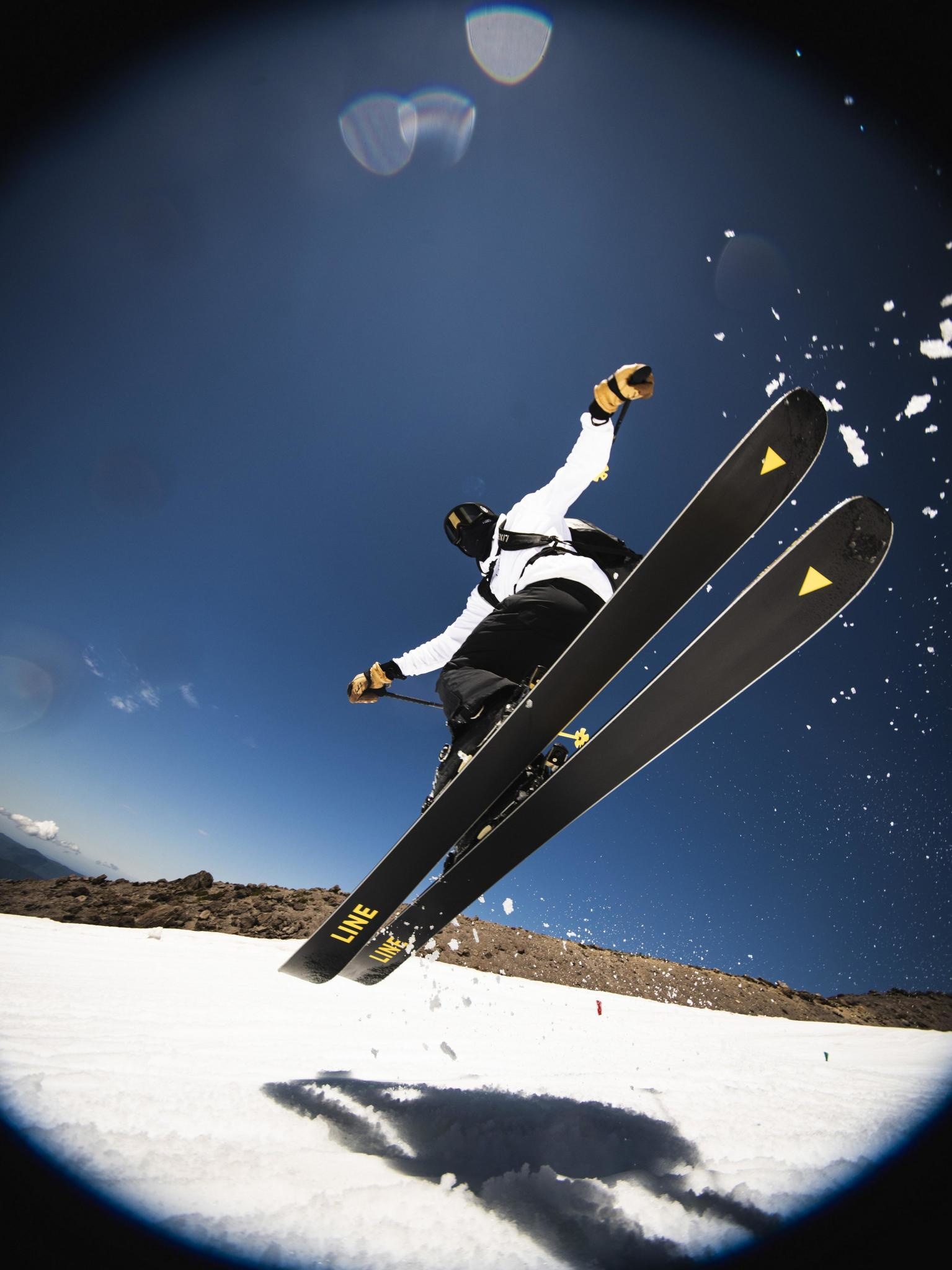 LINE Vision 108 2021