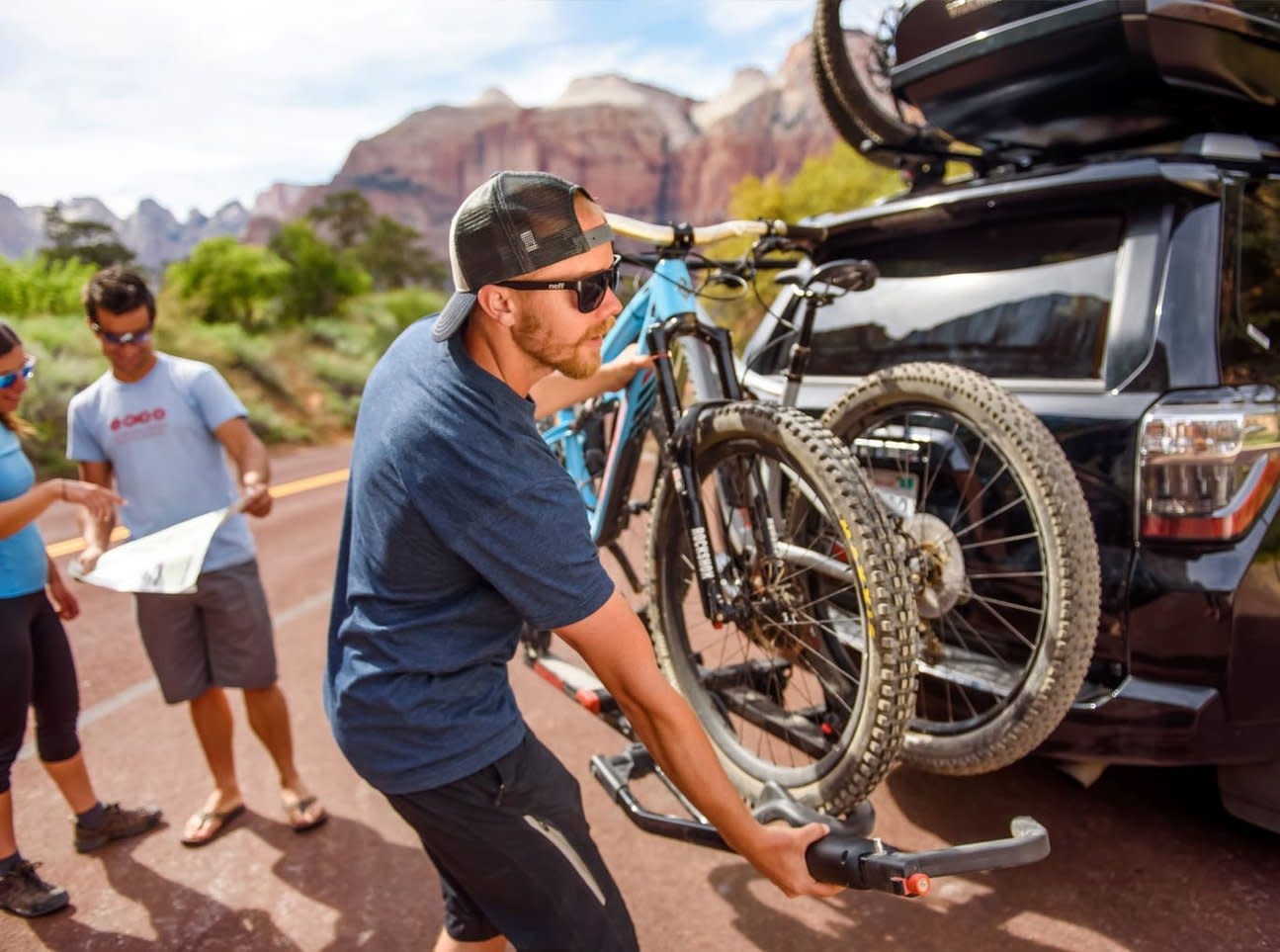 YAKIMA Holdup 2'' - Car rack for 2 bikes