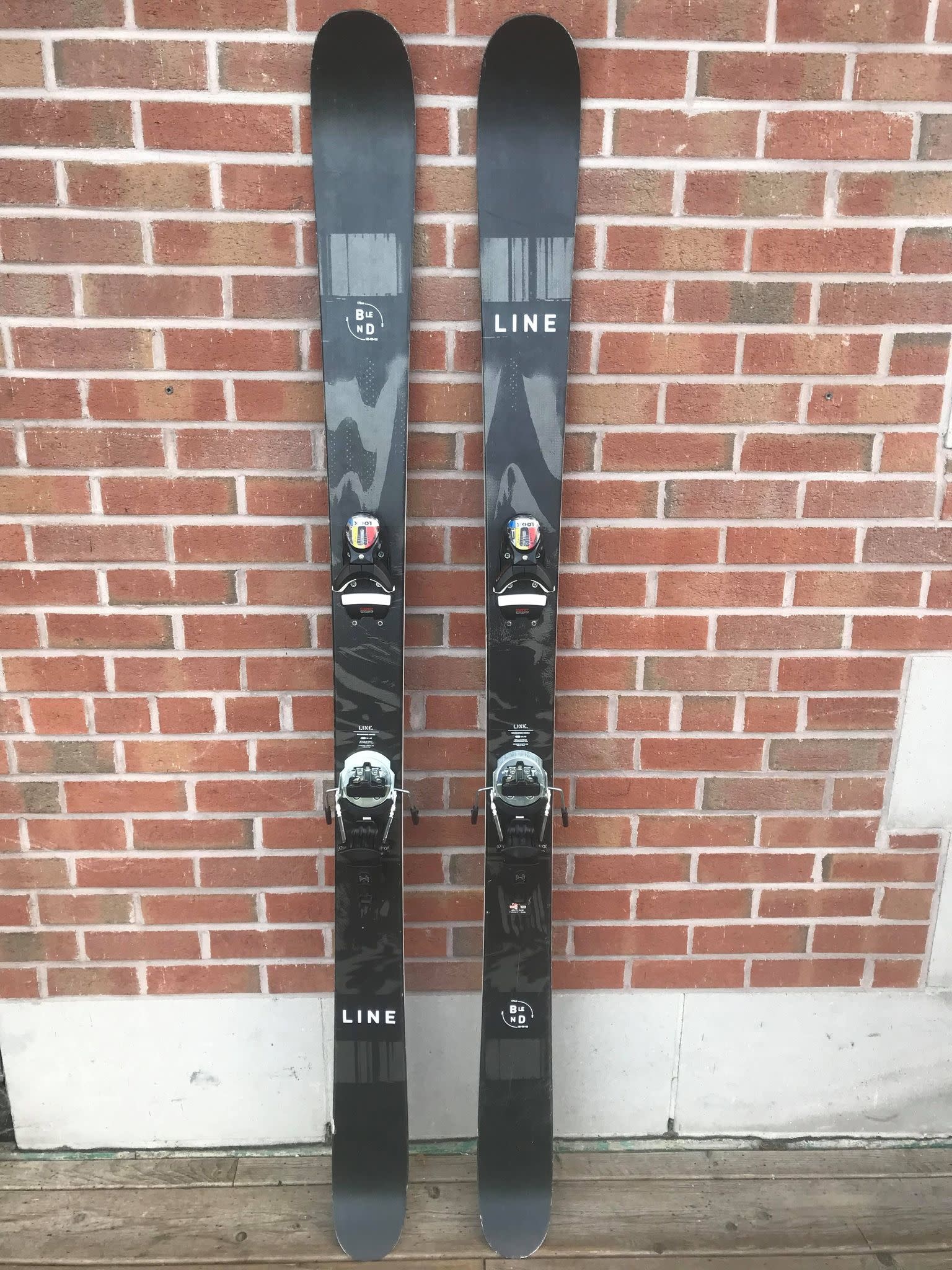 LINE Blend + Pivot 12