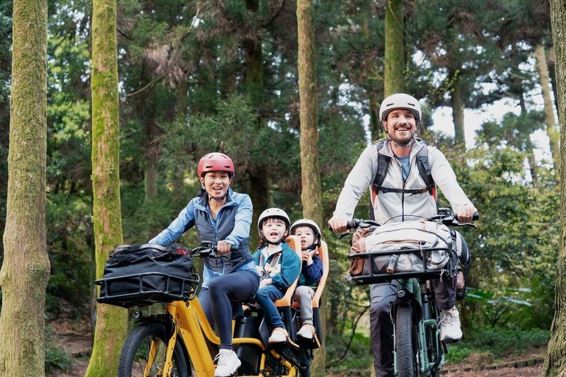 MOMENTUM- Pakyak E+ 2022 - Vélo hybride électrique