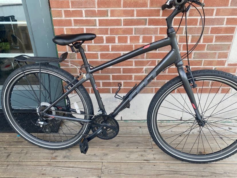 FELT Verza Path 50 - Vélo hybride usagé