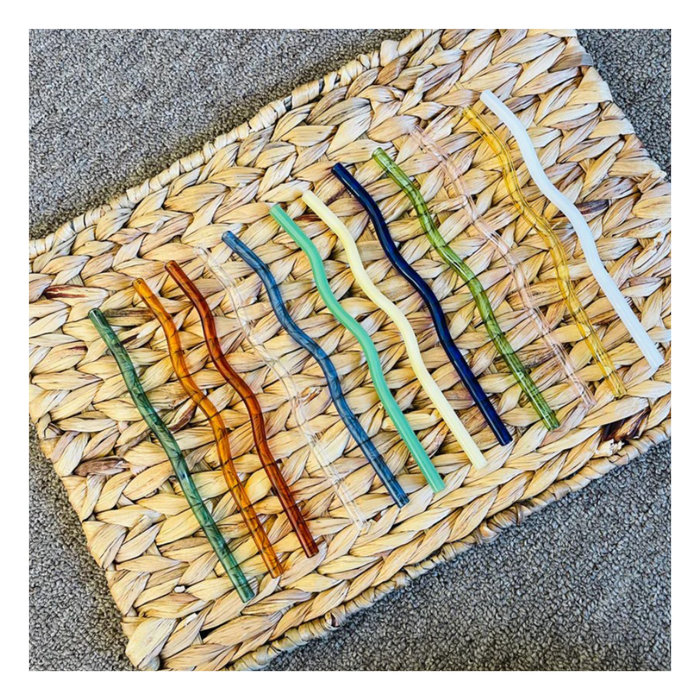 Kuri Wavy Coloured Glass Straw