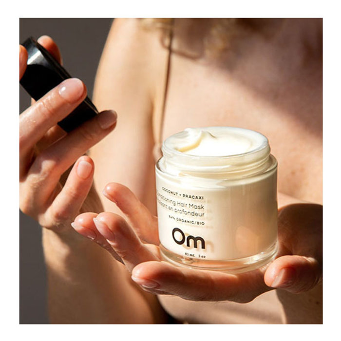 Om Organics Coconut and Pracaxi Revitalizing Hair Mask