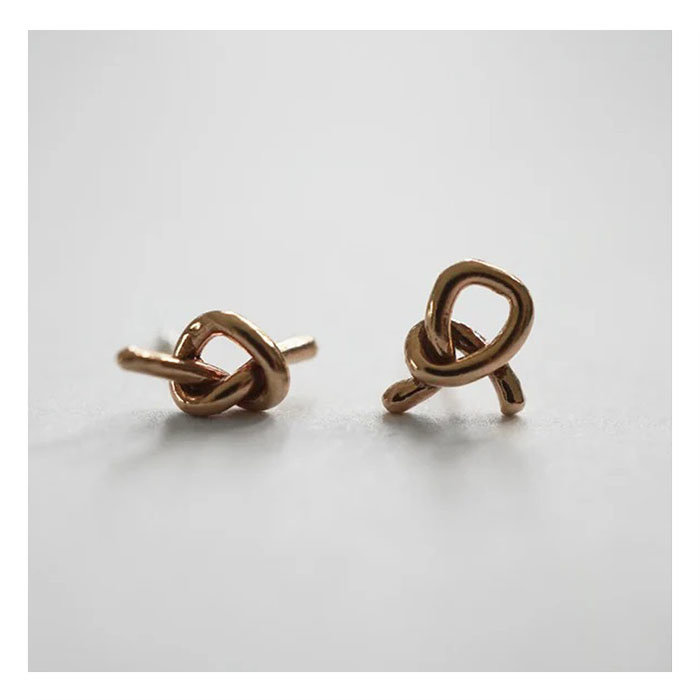 Boucles d'oreilles Petites Mismatched Knots Marmo Bronze