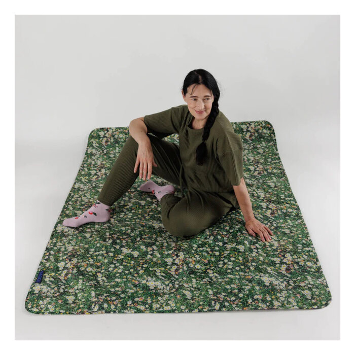 Baggu Puffy Picnic Blanket FW23 (Different Options Available)
