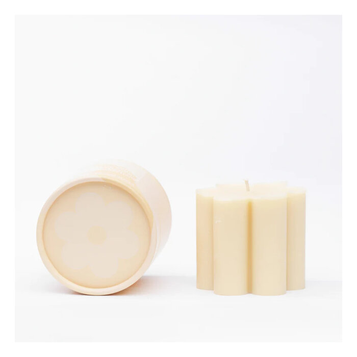 Ginger June Daisy Pillier Candle (2 Options Available)